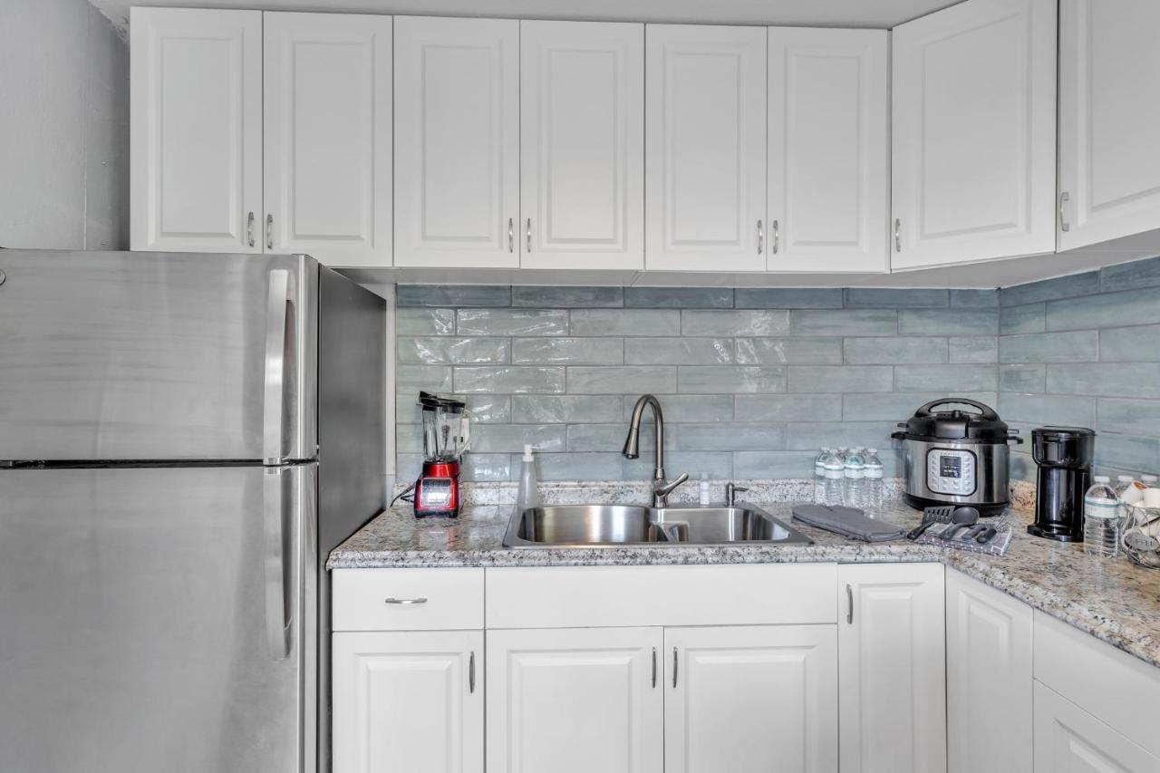 Downtown Single Family Modern Bungalow Close To Beaches And Dining Home Sarasota Bagian luar foto