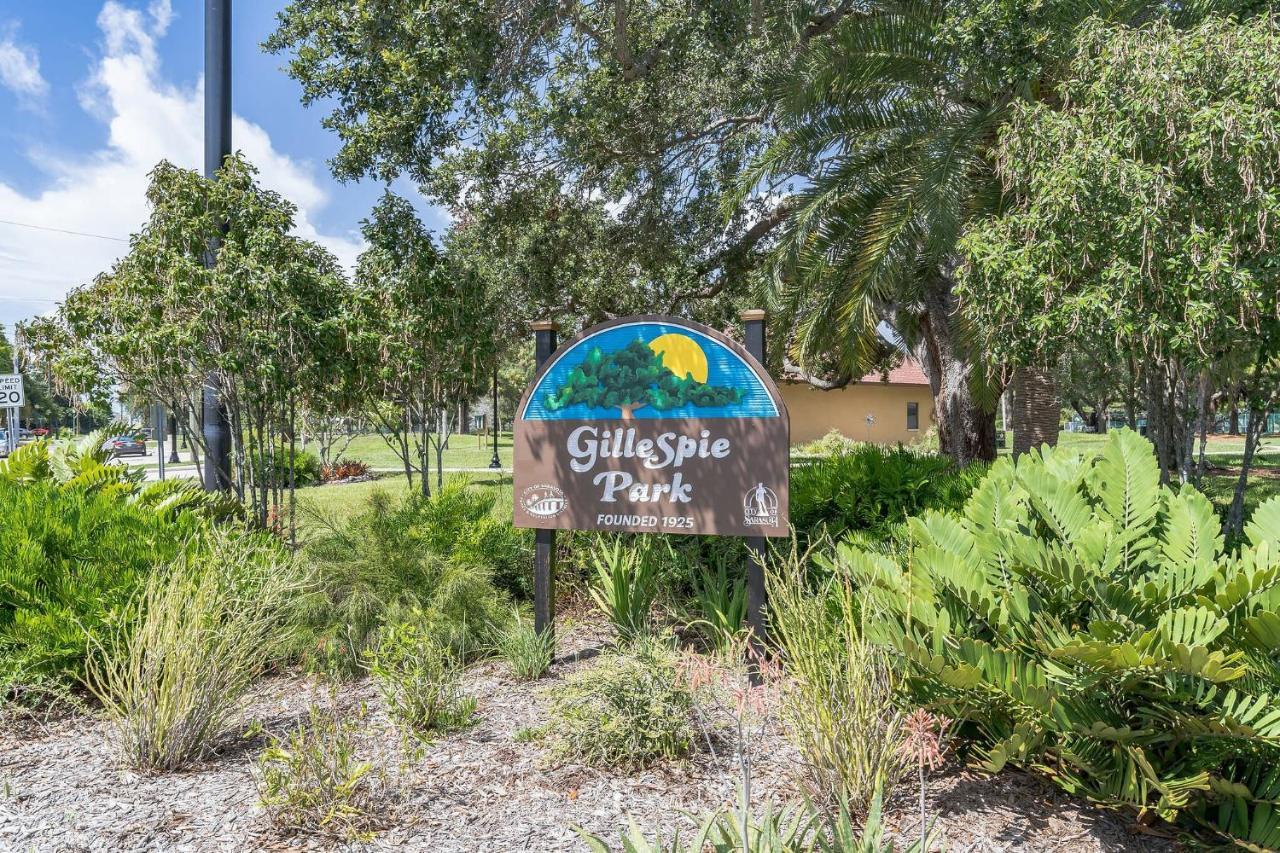 Downtown Single Family Modern Bungalow Close To Beaches And Dining Home Sarasota Bagian luar foto