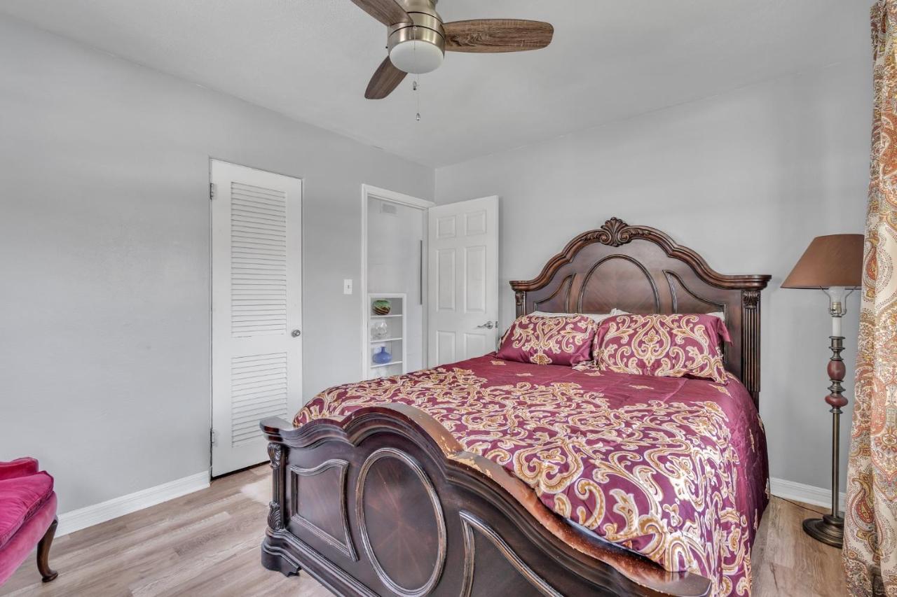 Downtown Single Family Modern Bungalow Close To Beaches And Dining Home Sarasota Bagian luar foto