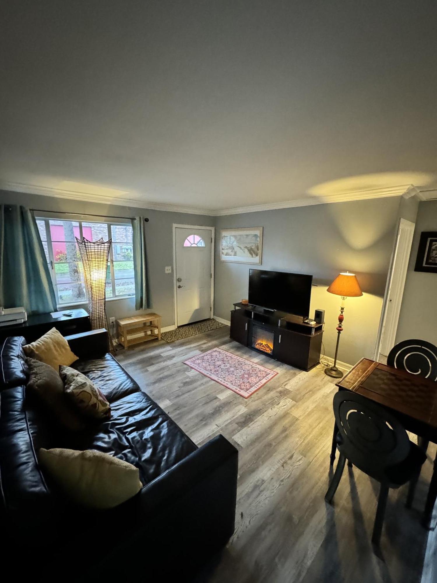 Downtown Single Family Modern Bungalow Close To Beaches And Dining Home Sarasota Bagian luar foto