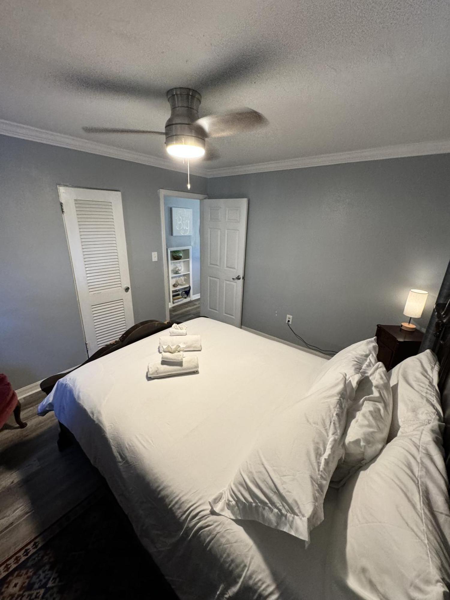 Downtown Single Family Modern Bungalow Close To Beaches And Dining Home Sarasota Bagian luar foto